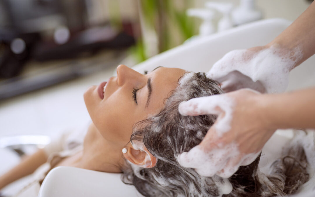 Have you heard of Hair Detox? It is the way to remove buildup, cleanse and rejuvenate your hair.